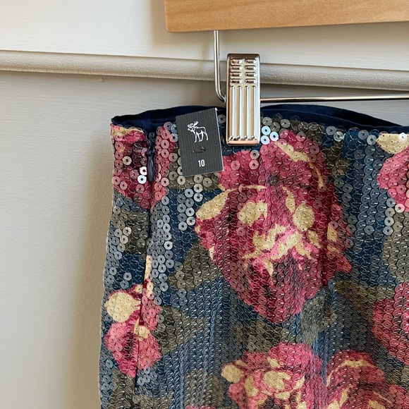 Abercrombie Floral Shine Skirt - Picture 5 of 8